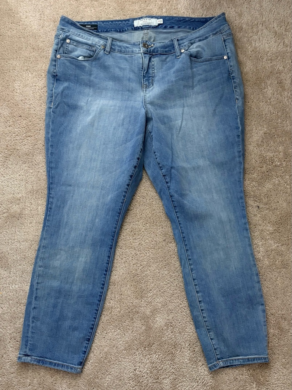 torrid Light Blue Cropped Stretch Denim Ankle Jeans